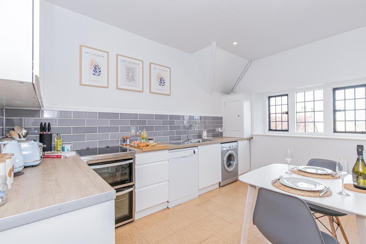 Oxfordshire Living - The Spencer Apartment - Woodstock Eksteriør bilde