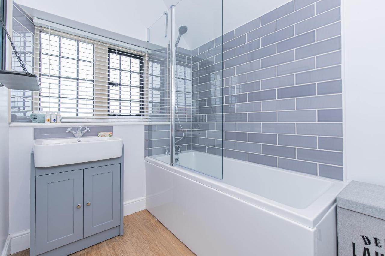 Oxfordshire Living - The Spencer Apartment - Woodstock Eksteriør bilde